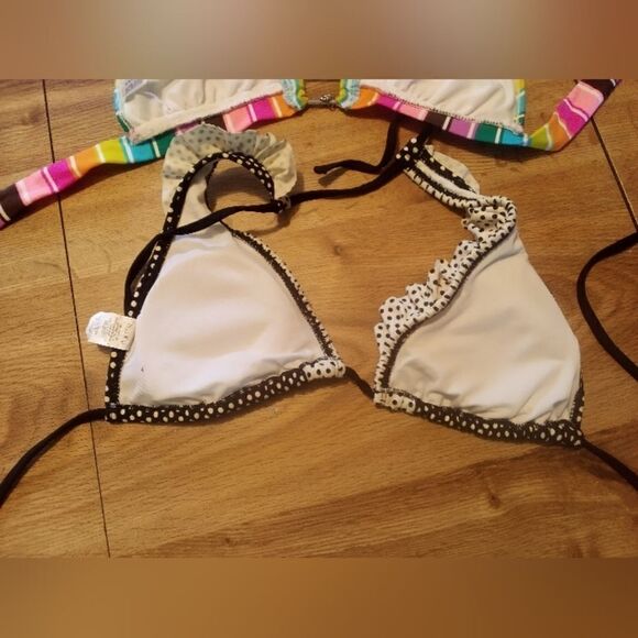 Ocean Pacific Bikini swim top size M Black w/white polka dots and reverse trim - Picture 2 of 3